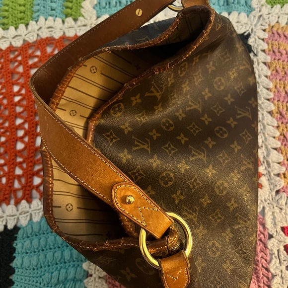 Louis Vuitton Delightful Shoulder Bag PM - Picture 9 of 12